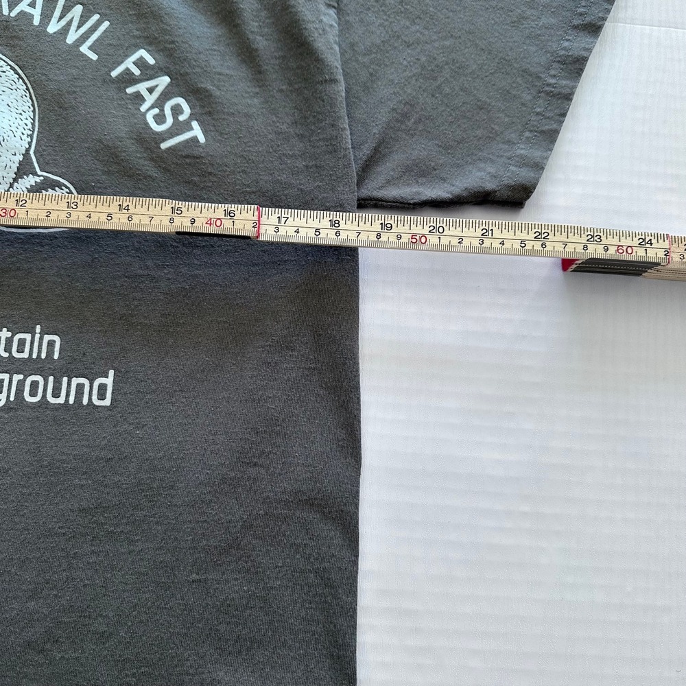 Custom Ink Raccoon Mountain Caverns Eat Trash Crawl Fast Graphic Tee Gray M - Picture 4 of 4